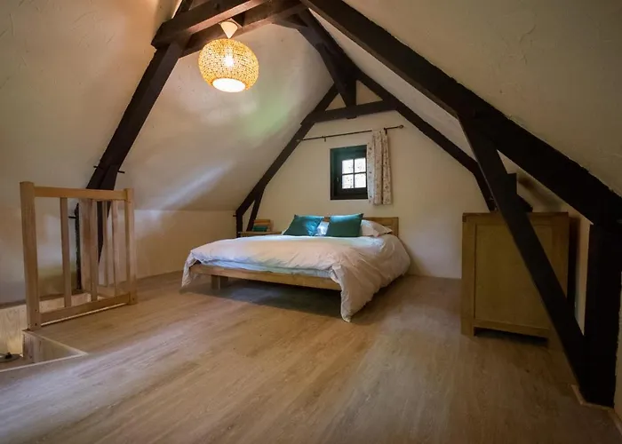 Petit Maison Du Chene